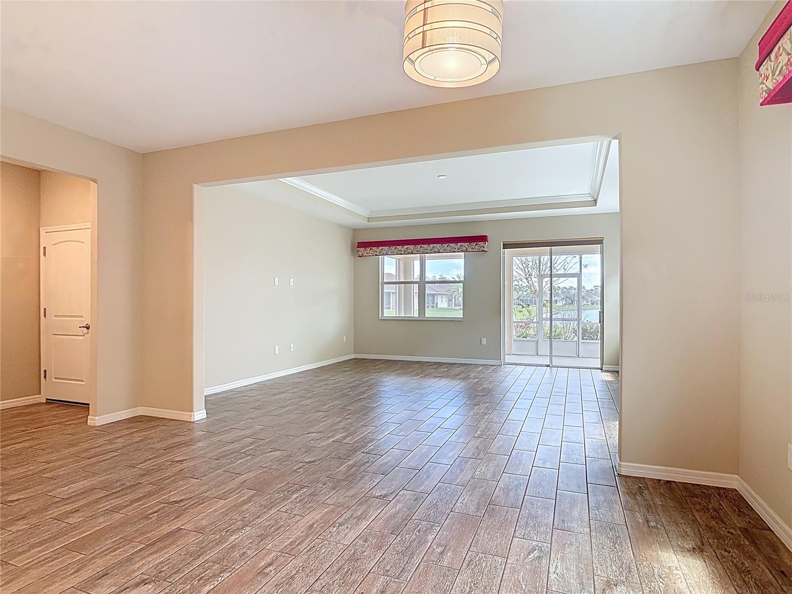 VERANO/VENETIAN BAY - Residential