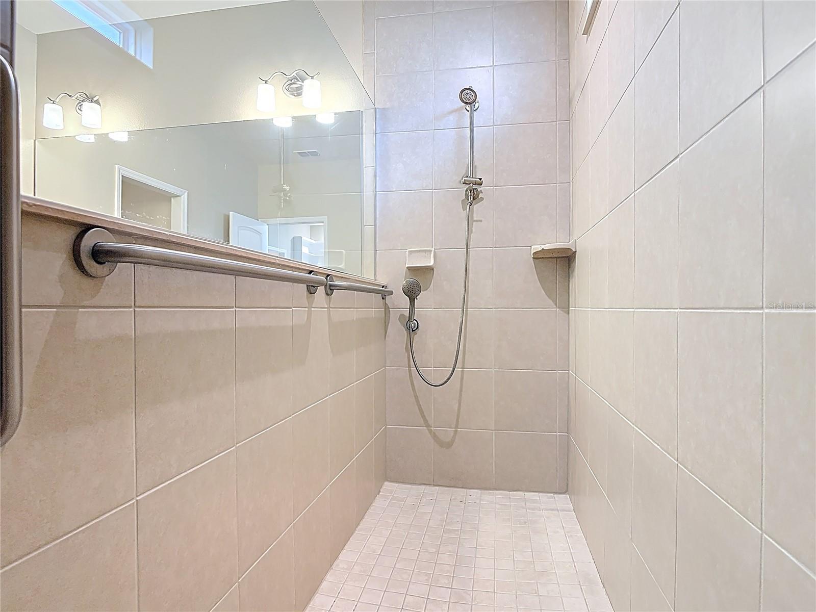 VERANO/VENETIAN BAY - Residential