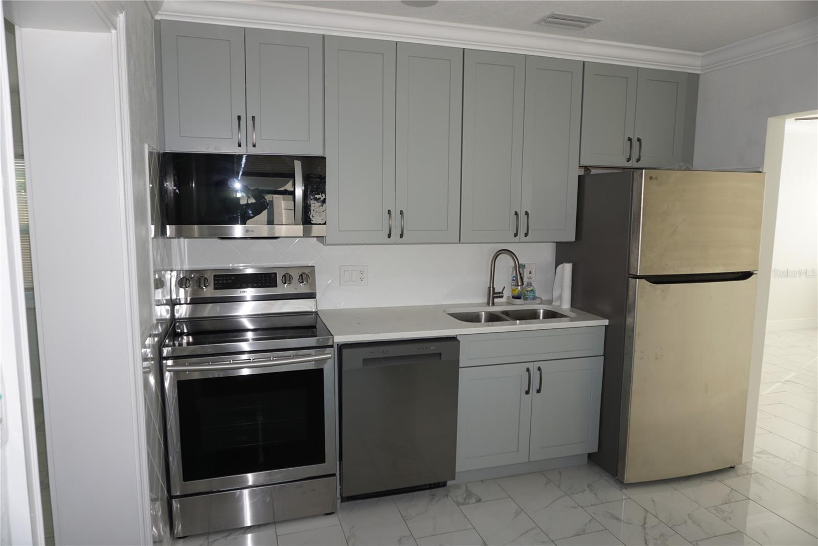 PINELLAS PARK - Residential