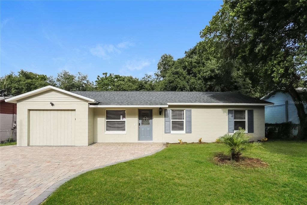 Photo of 116 N Buena Vista Avenue, Orlando, FL 32835 (MLS # O6384005)