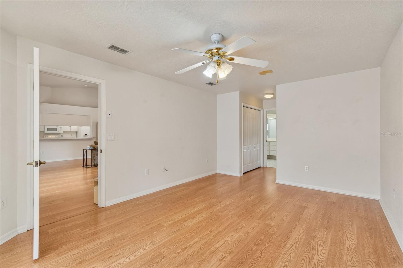 THE HIGHLANDS - Residential