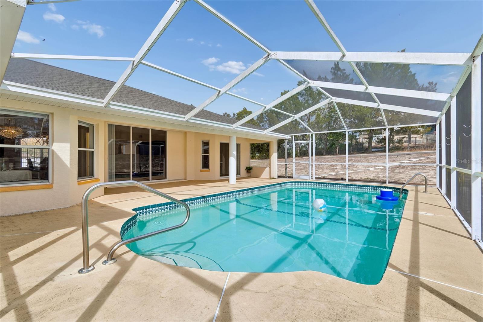 THE HIGHLANDS - Residential