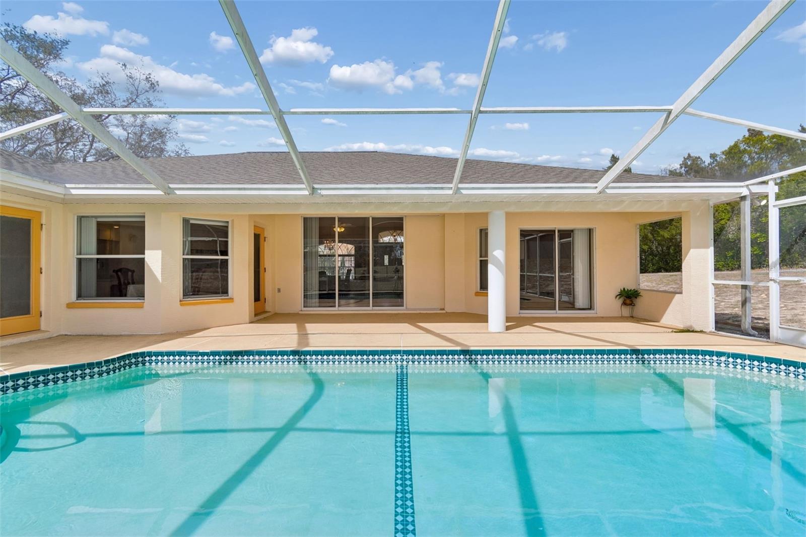 THE HIGHLANDS - Residential