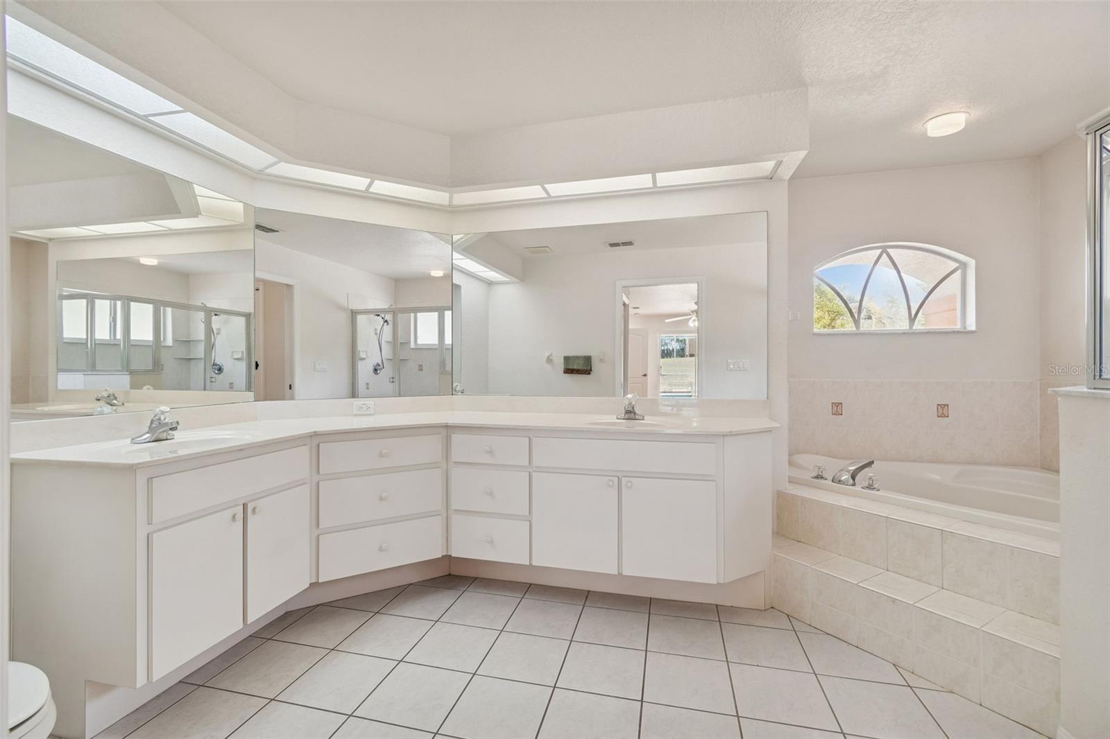 THE HIGHLANDS - Residential