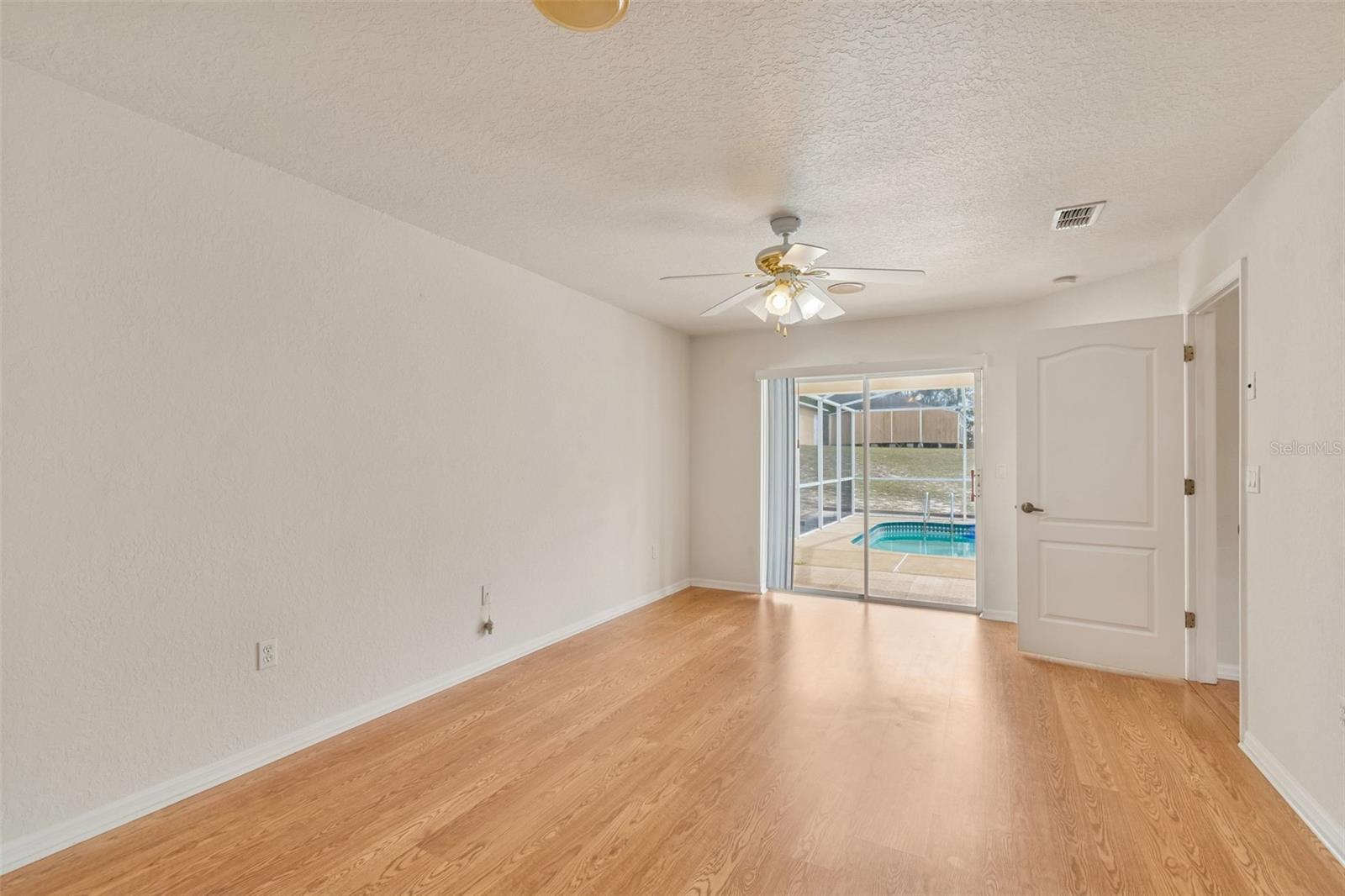 THE HIGHLANDS - Residential