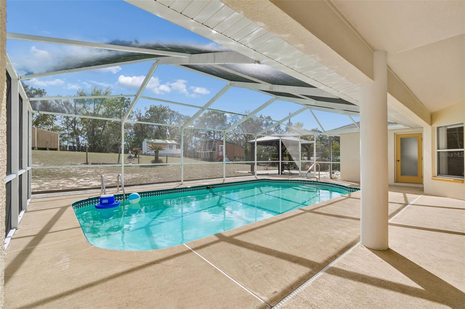 THE HIGHLANDS - Residential