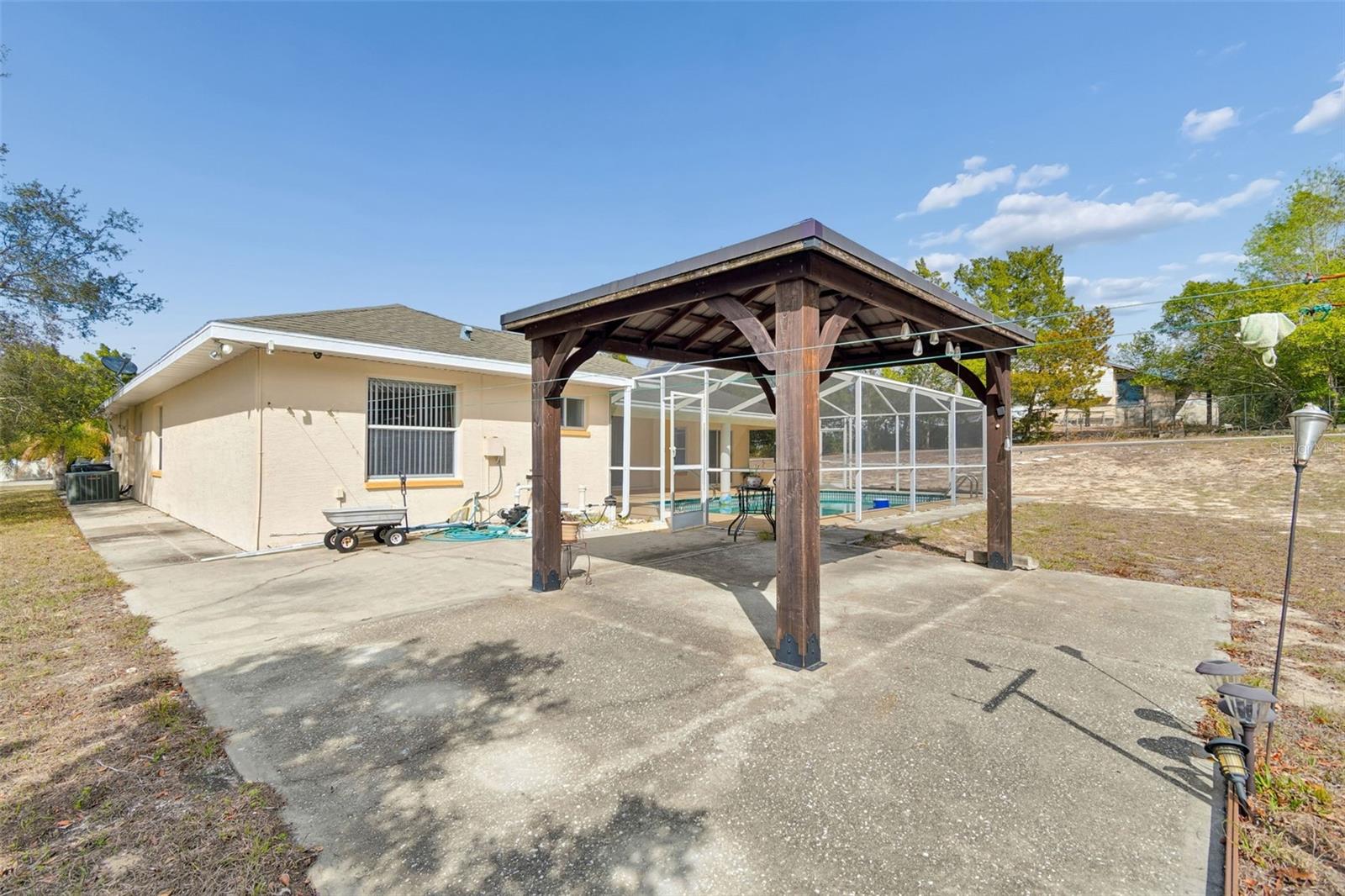 THE HIGHLANDS - Residential