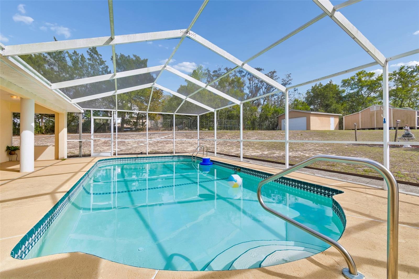 THE HIGHLANDS - Residential