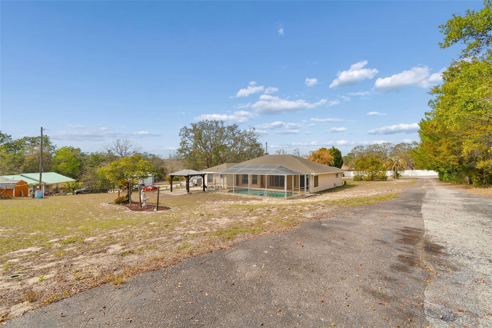 THE HIGHLANDS - Residential