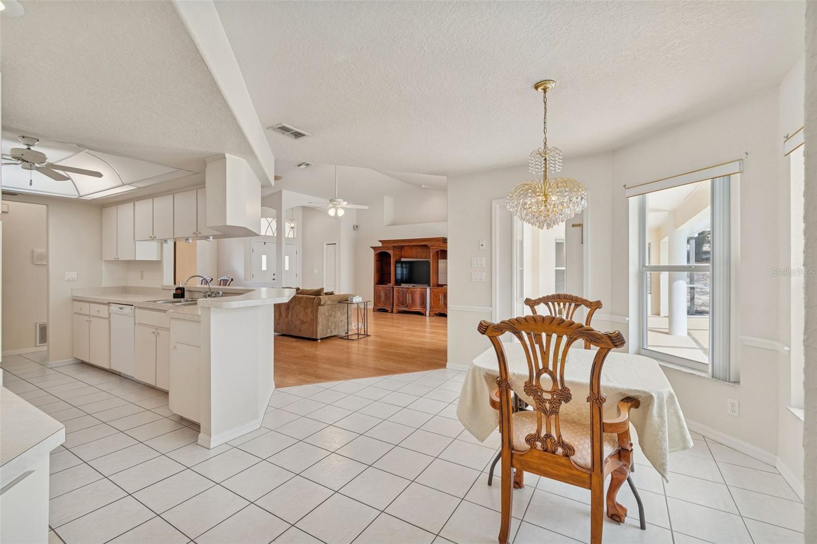 THE HIGHLANDS - Residential