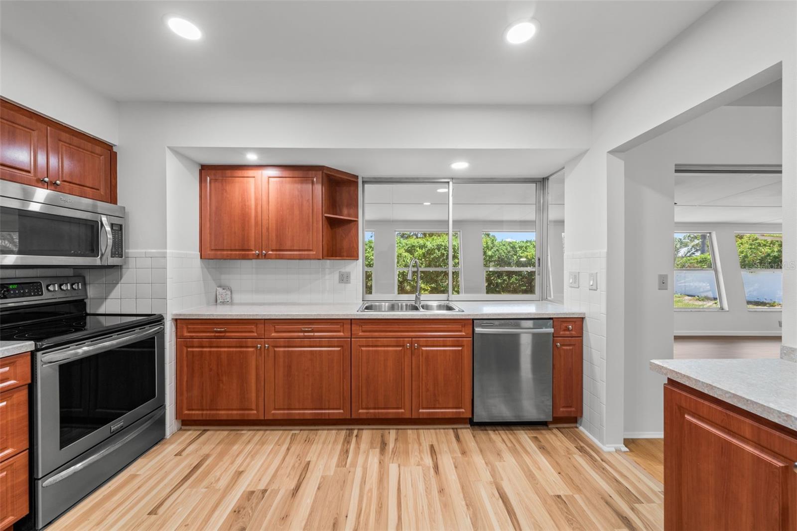 EAST GATE - Residential