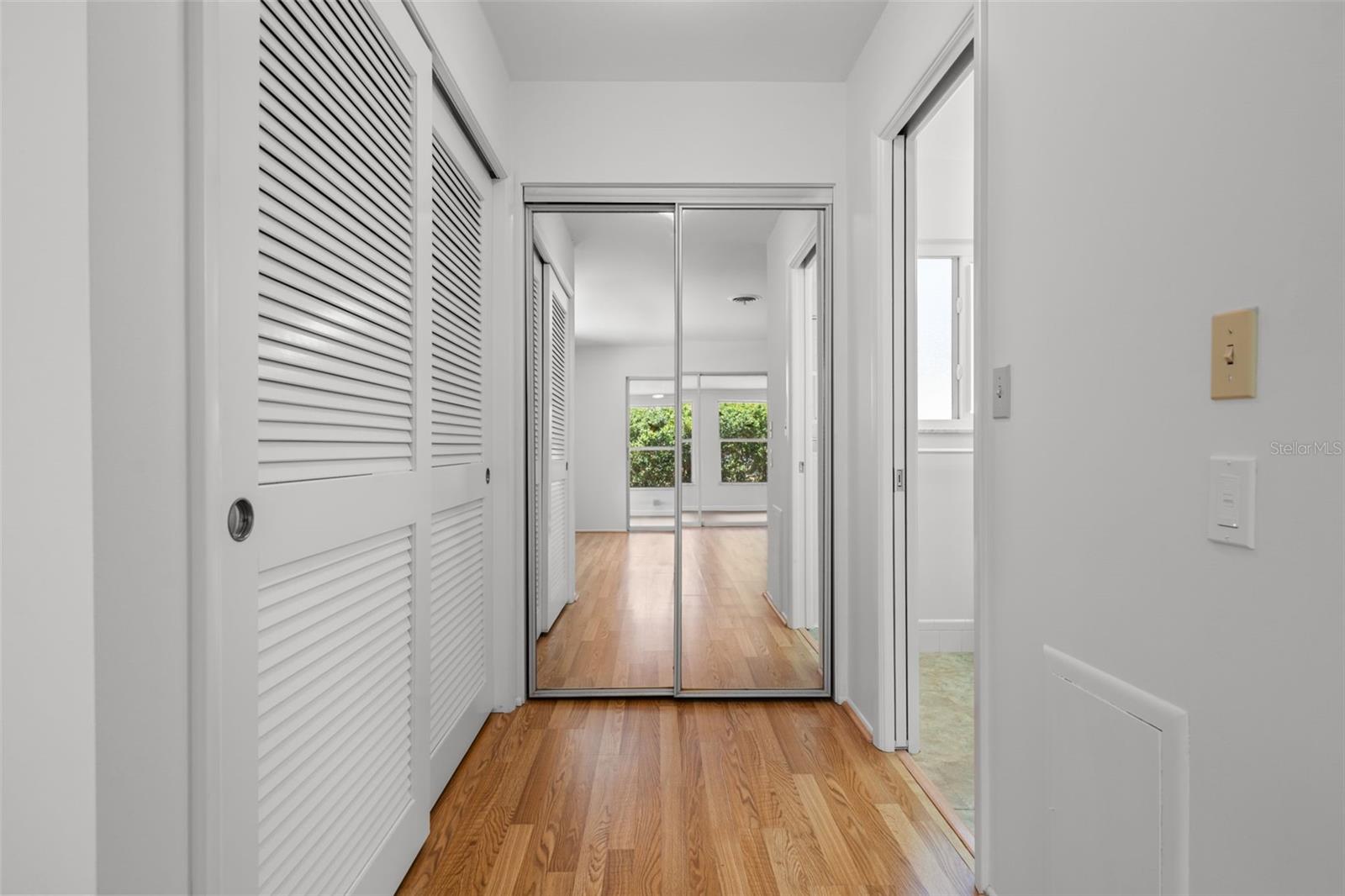 EAST GATE - Residential