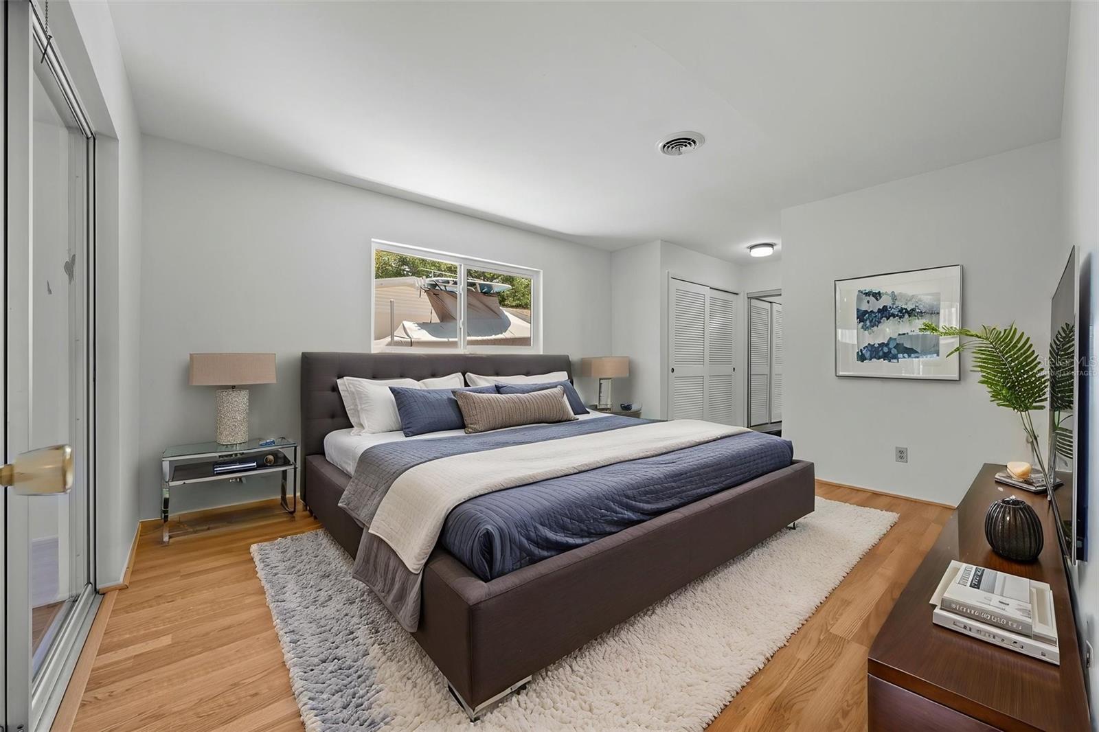 EAST GATE - Residential
