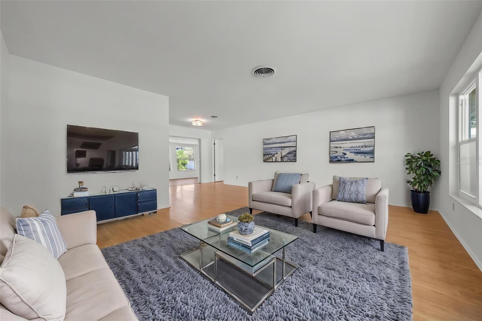 EAST GATE - Residential