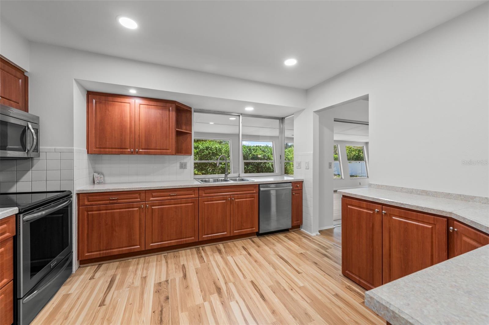 EAST GATE - Residential