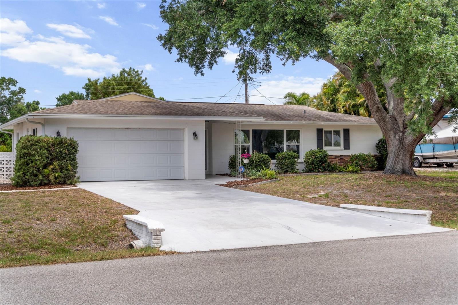 EAST GATE - Residential