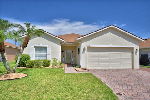 Photo of 4188 Muirfield Loop, Lake Wales, FL 33859 (MLS # L4953642) Photo of 4188 Muirfield Loop, Lake Wales, FL 33859 (MLS # L4953642)
