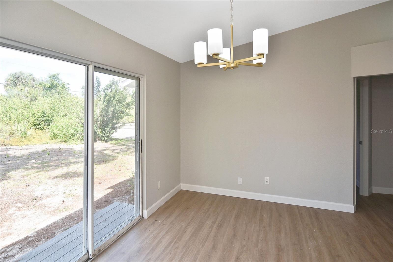 SOUTH VENICE - Residential