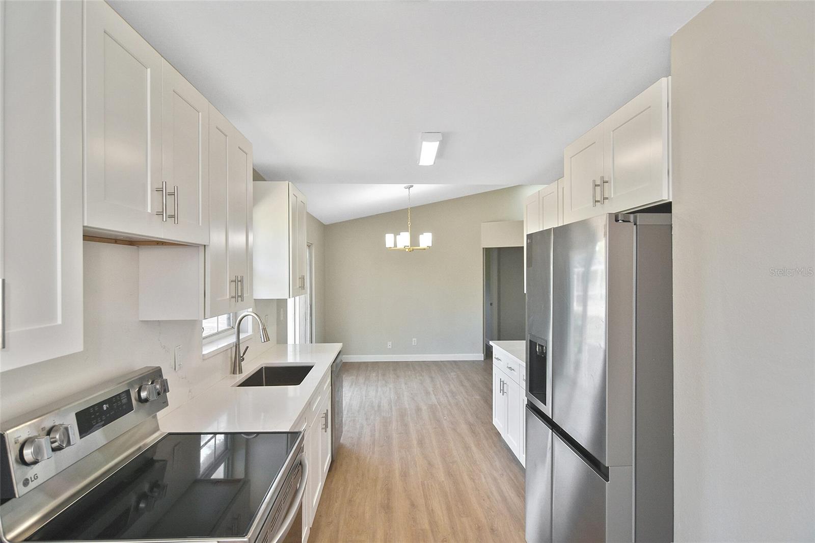 SOUTH VENICE - Residential