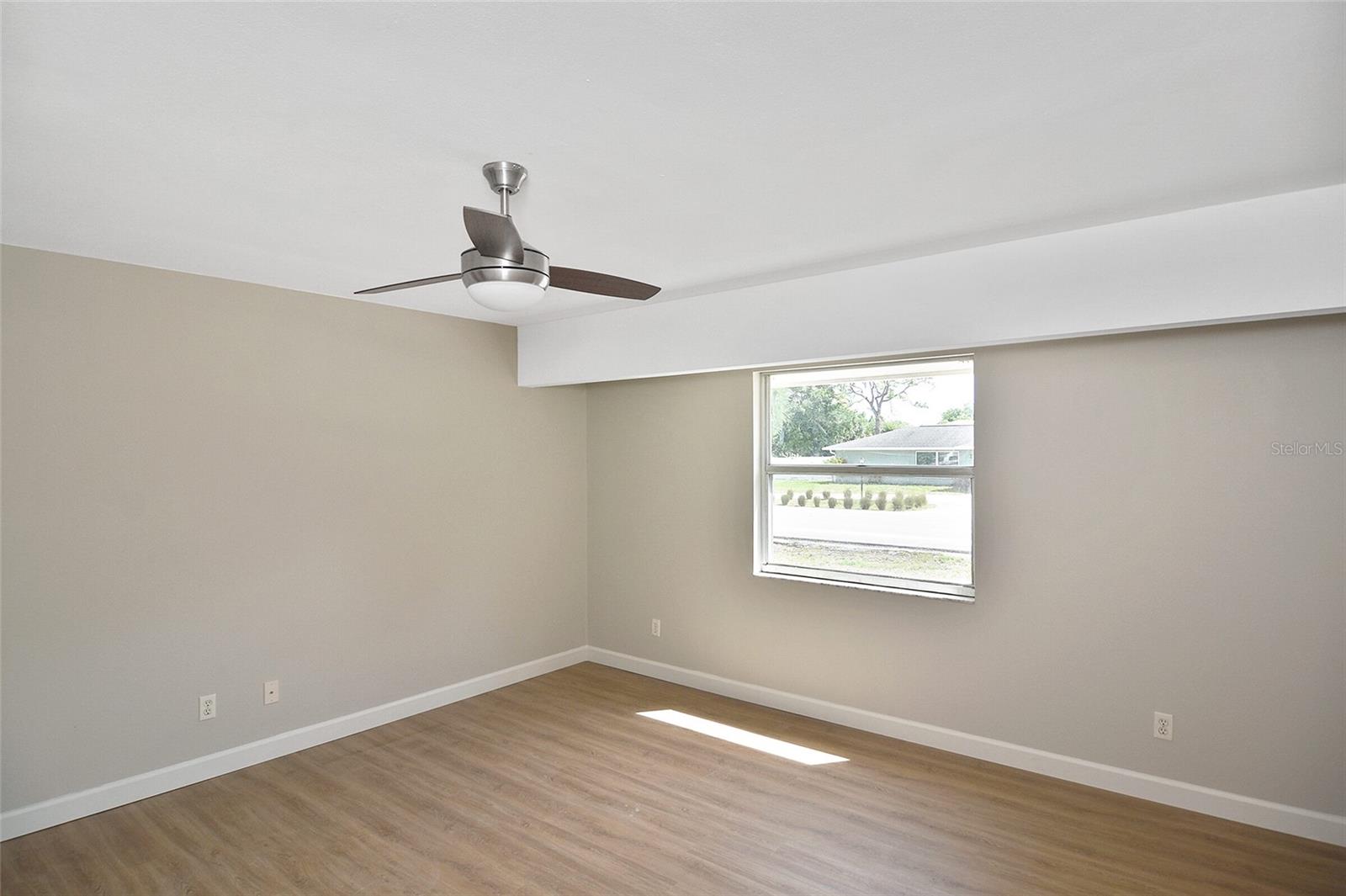 SOUTH VENICE - Residential