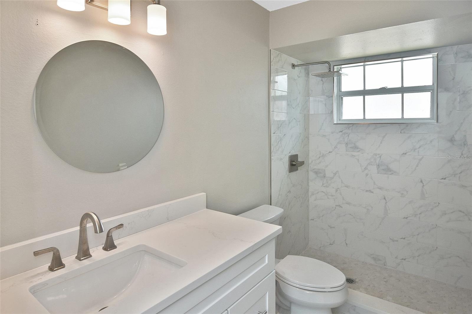 SOUTH VENICE - Residential