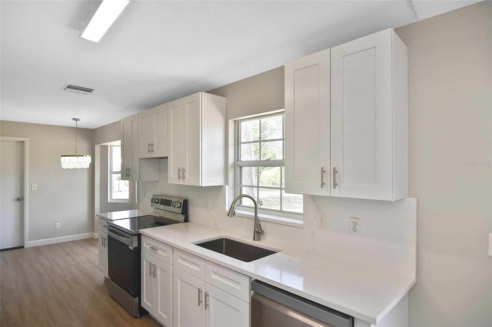 SOUTH VENICE - Residential