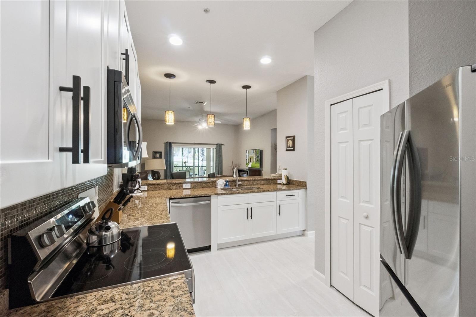 BAHAMA BAY RESORT - Residential