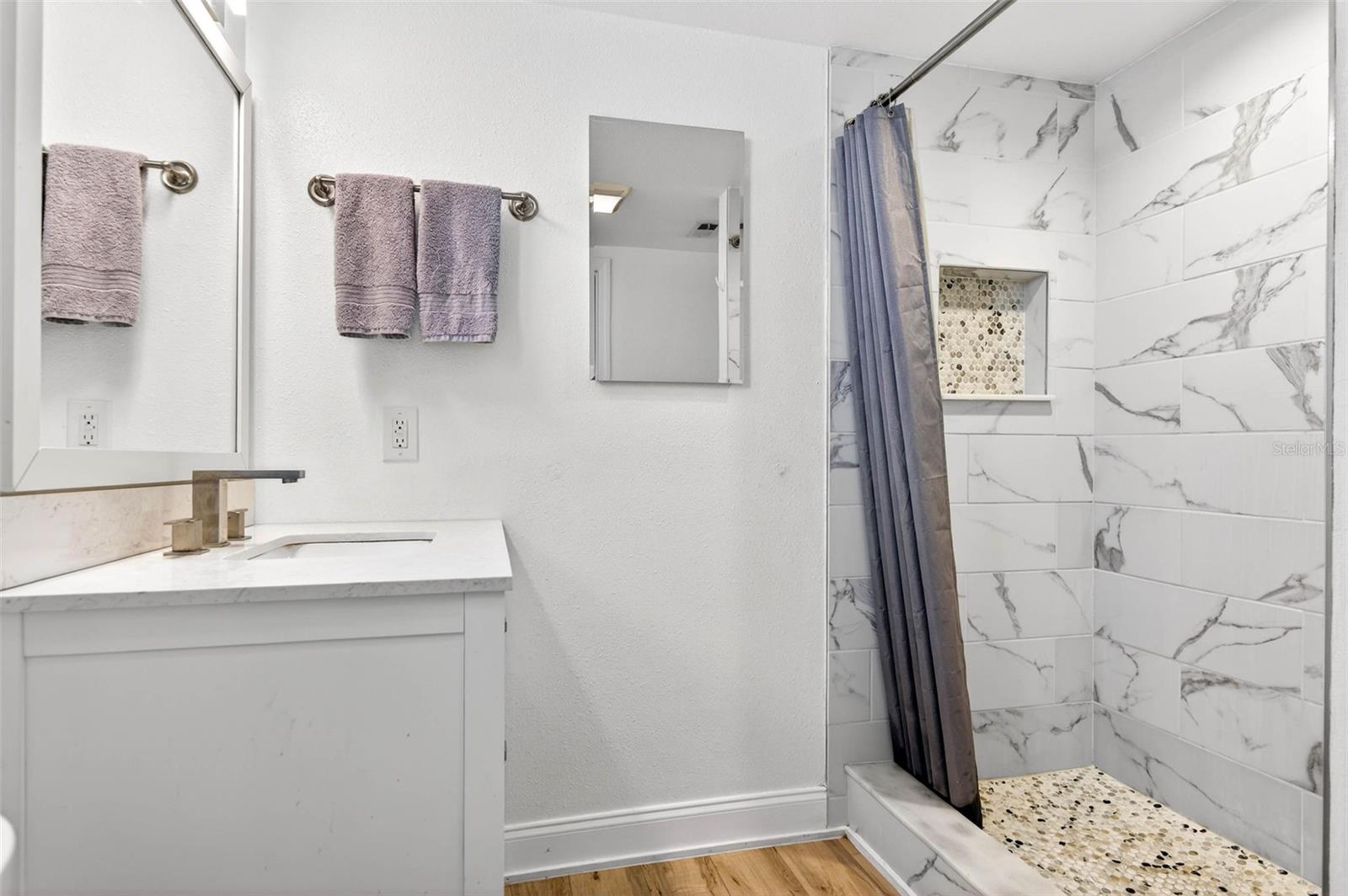 BAY PINES ESTATES - Residential