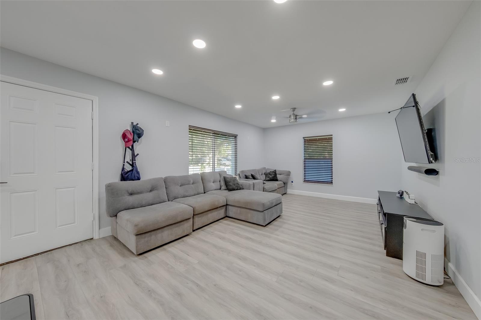 HARBOR VISTA - Residential