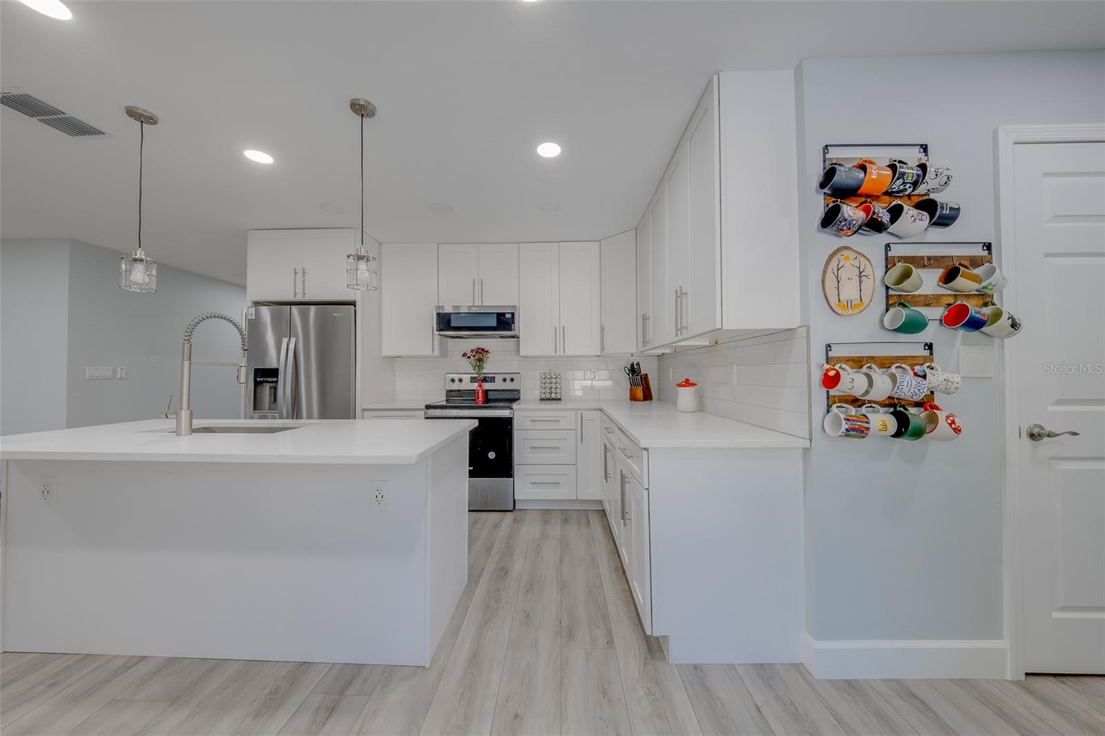 HARBOR VISTA - Residential