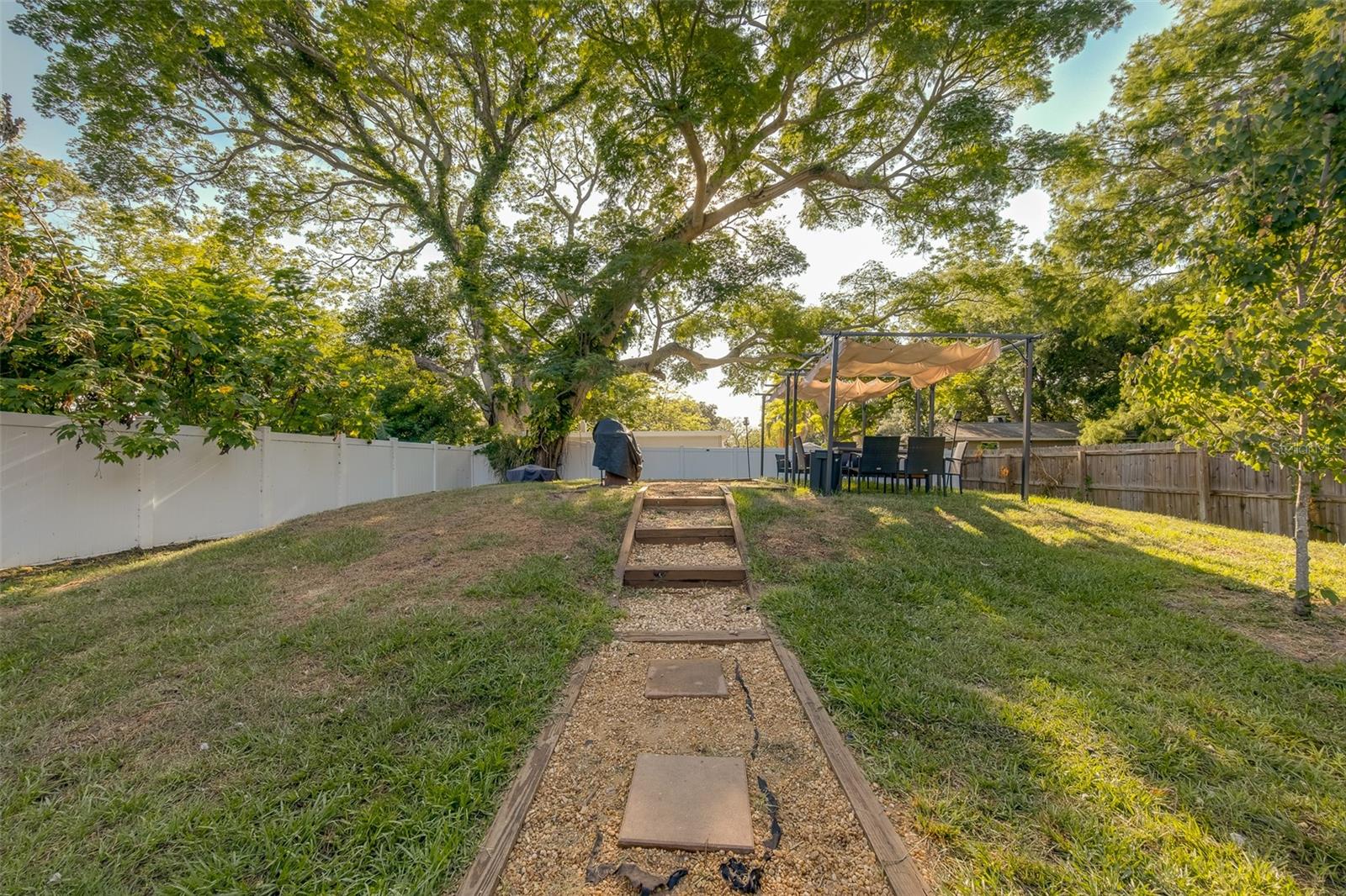 HARBOR VISTA - Residential