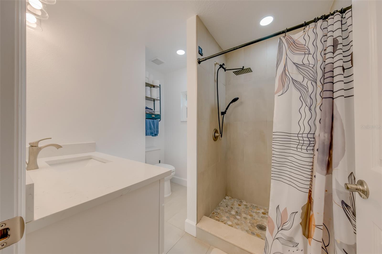 HARBOR VISTA - Residential