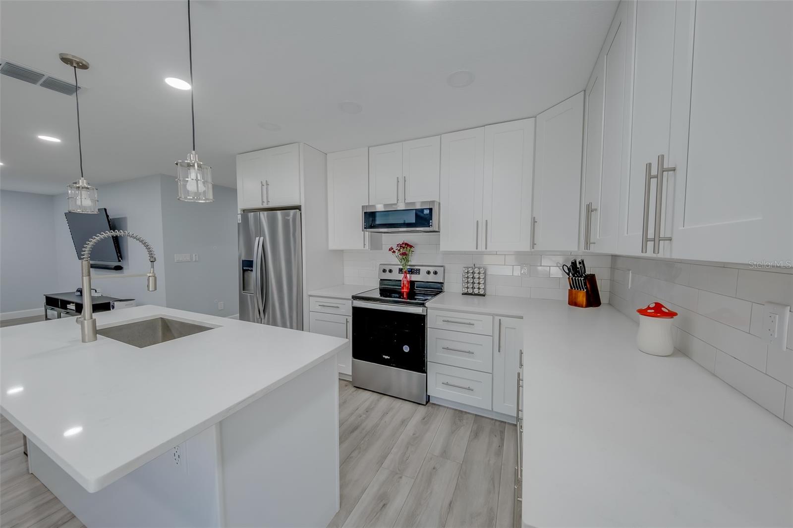 HARBOR VISTA - Residential