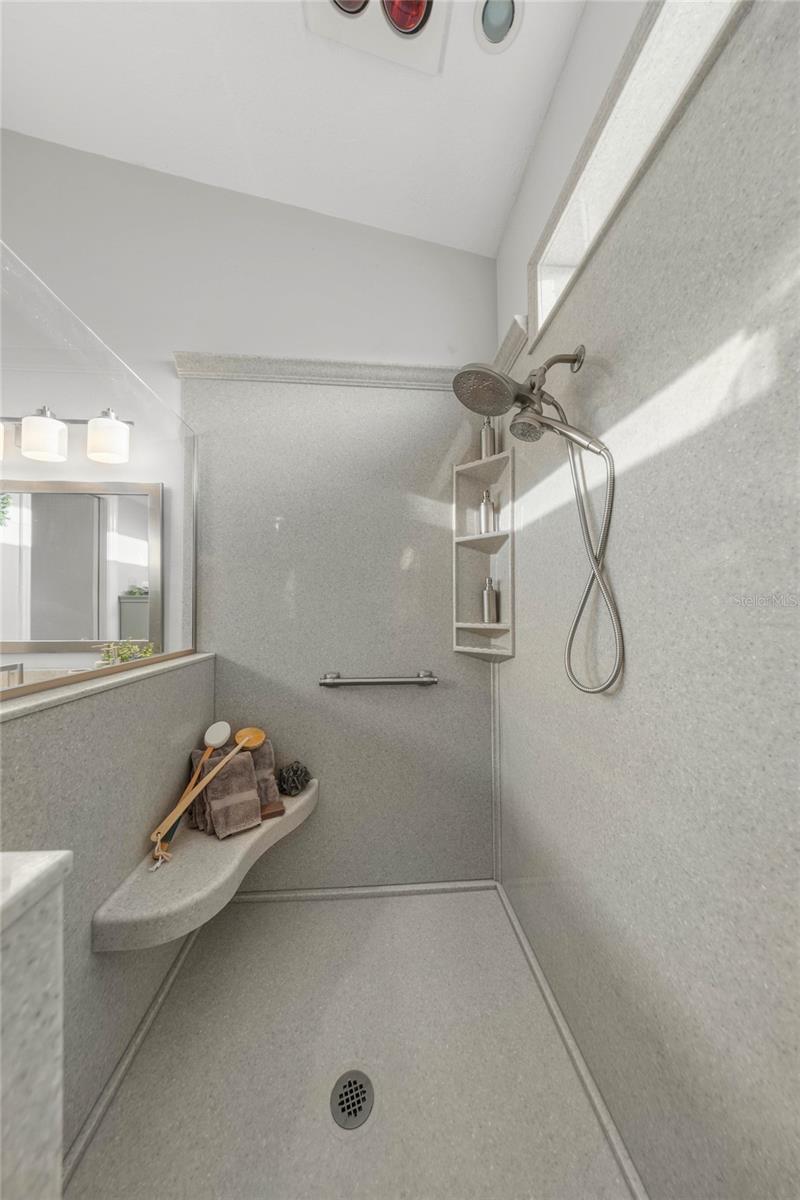 FAIRWAYS/STONECREST UN 02 - Residential