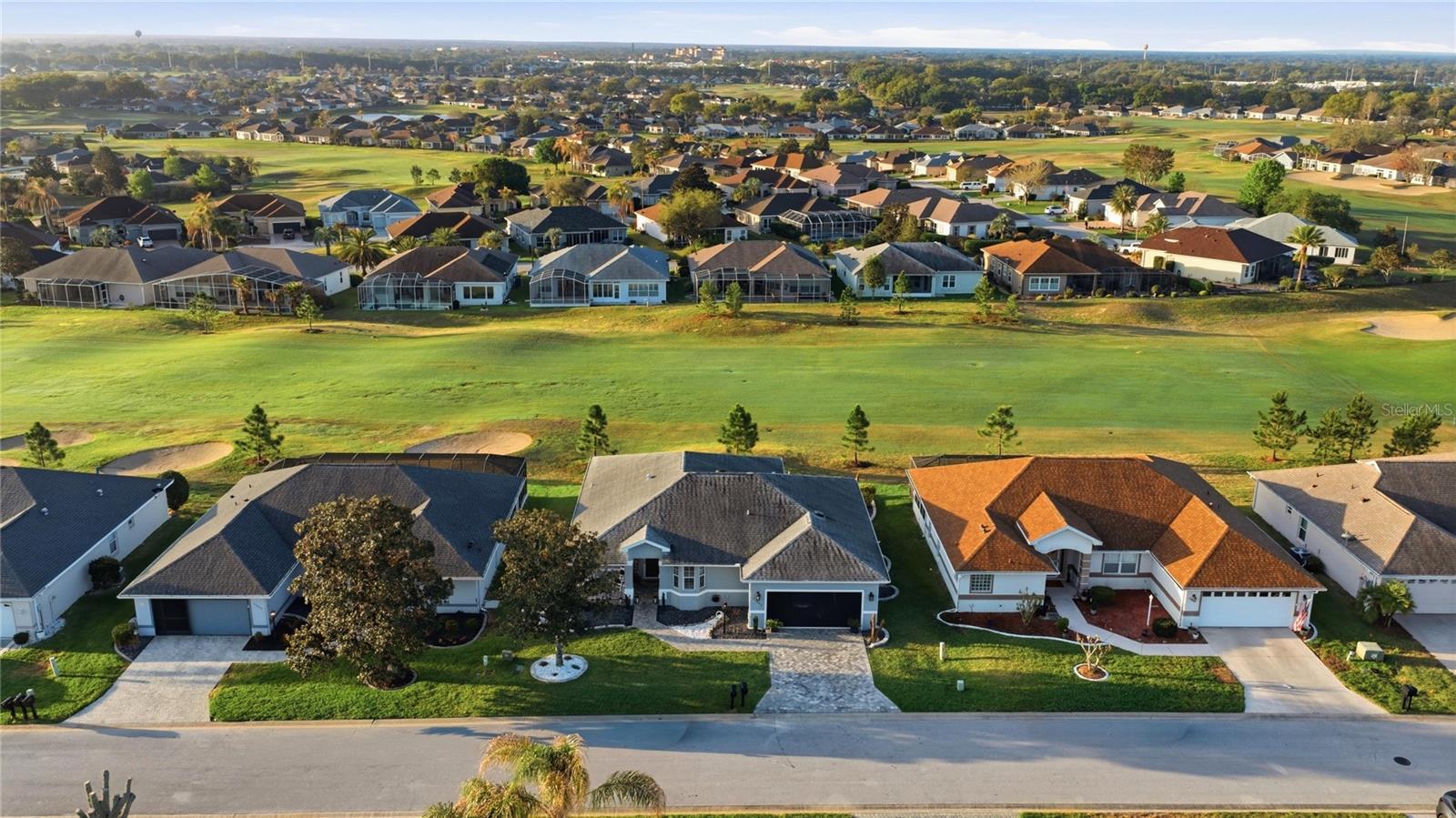 FAIRWAYS/STONECREST UN 02 - Residential