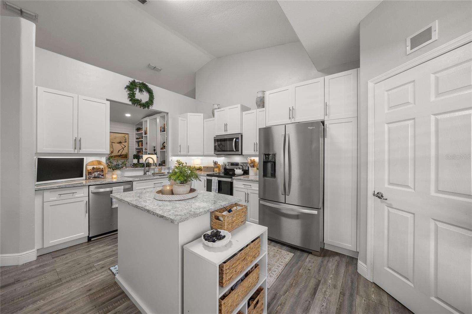 FAIRWAYS/STONECREST UN 02 - Residential