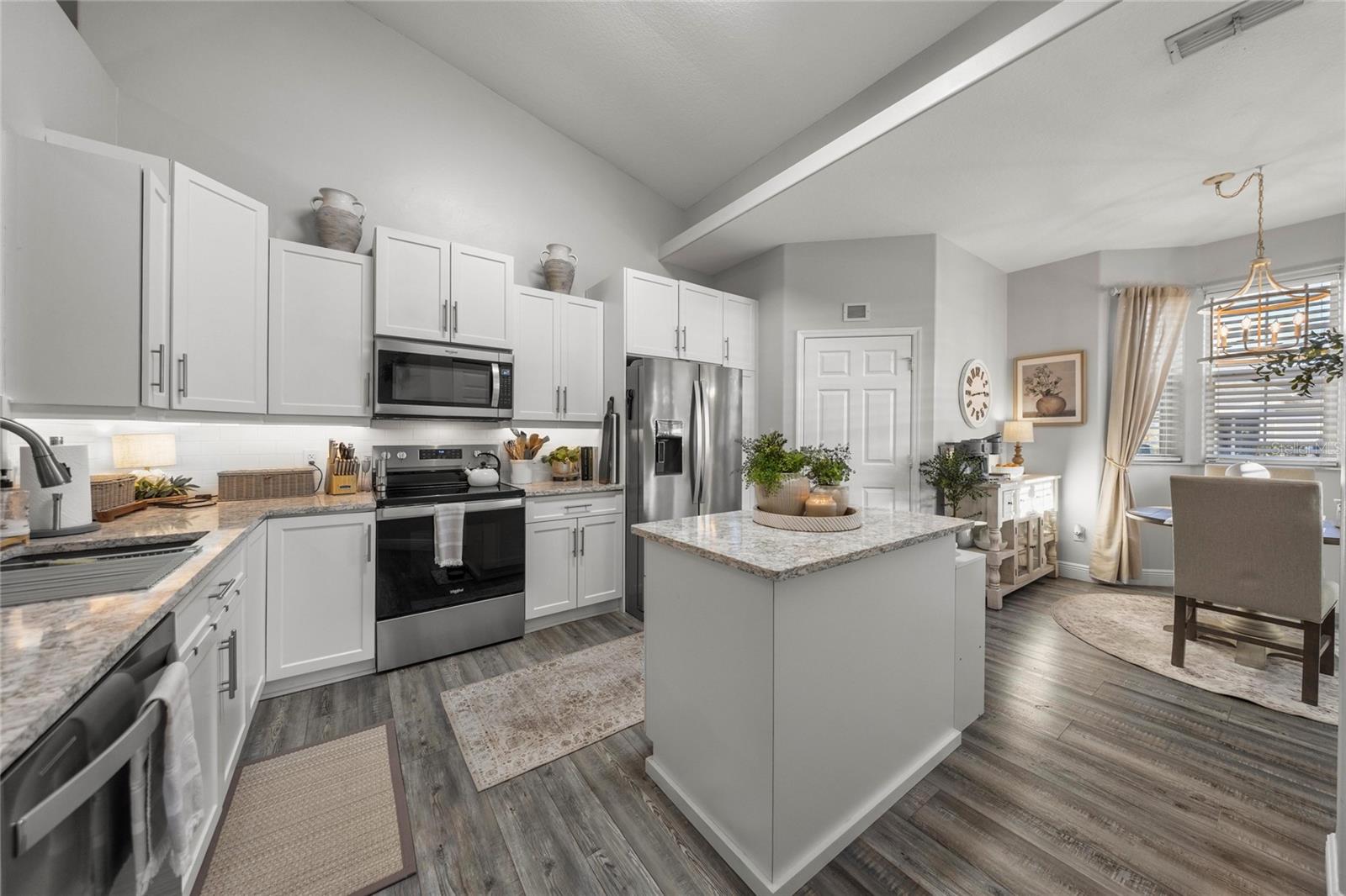 FAIRWAYS/STONECREST UN 02 - Residential