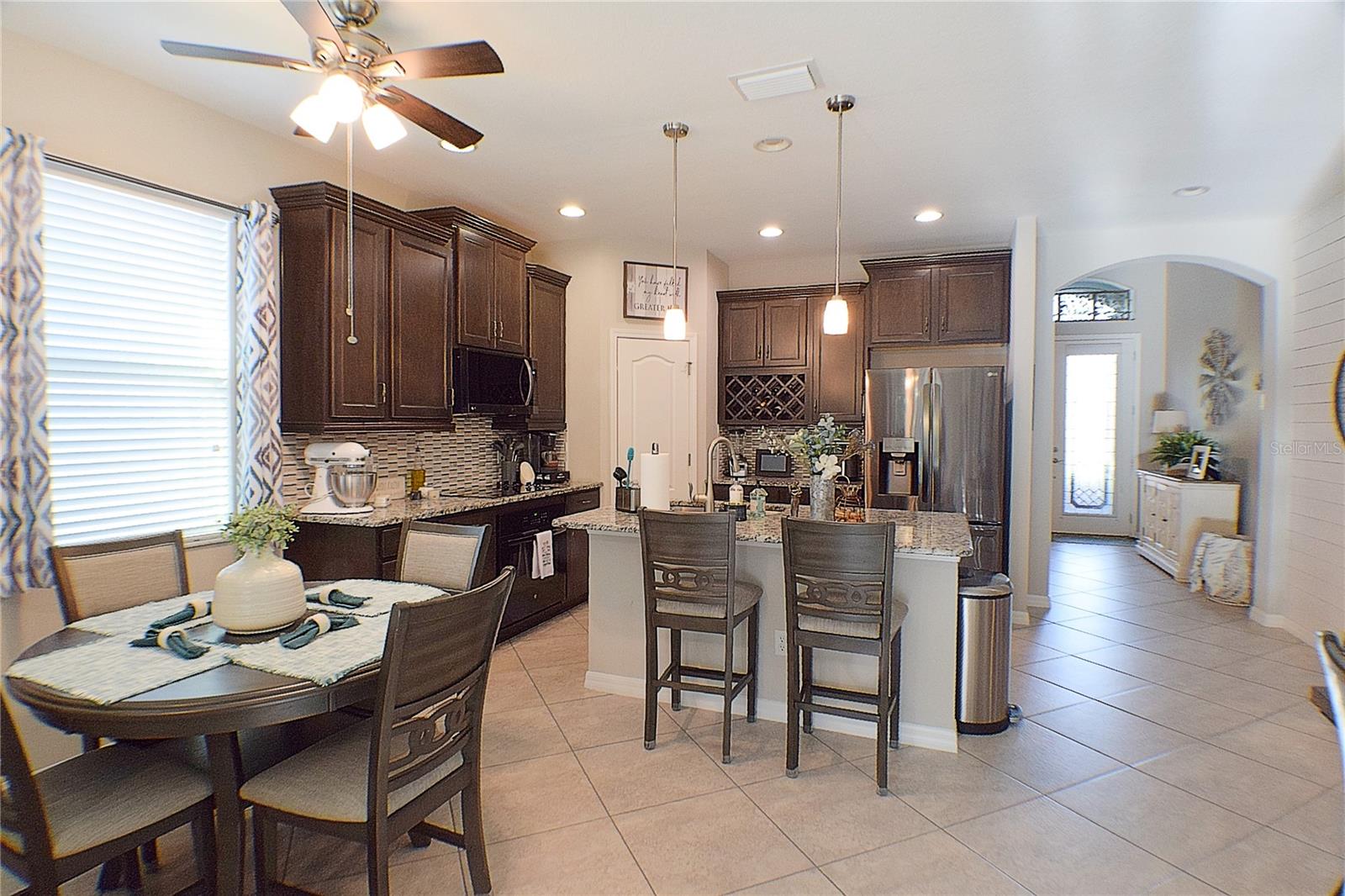 9941 SAUNTON DRIVE