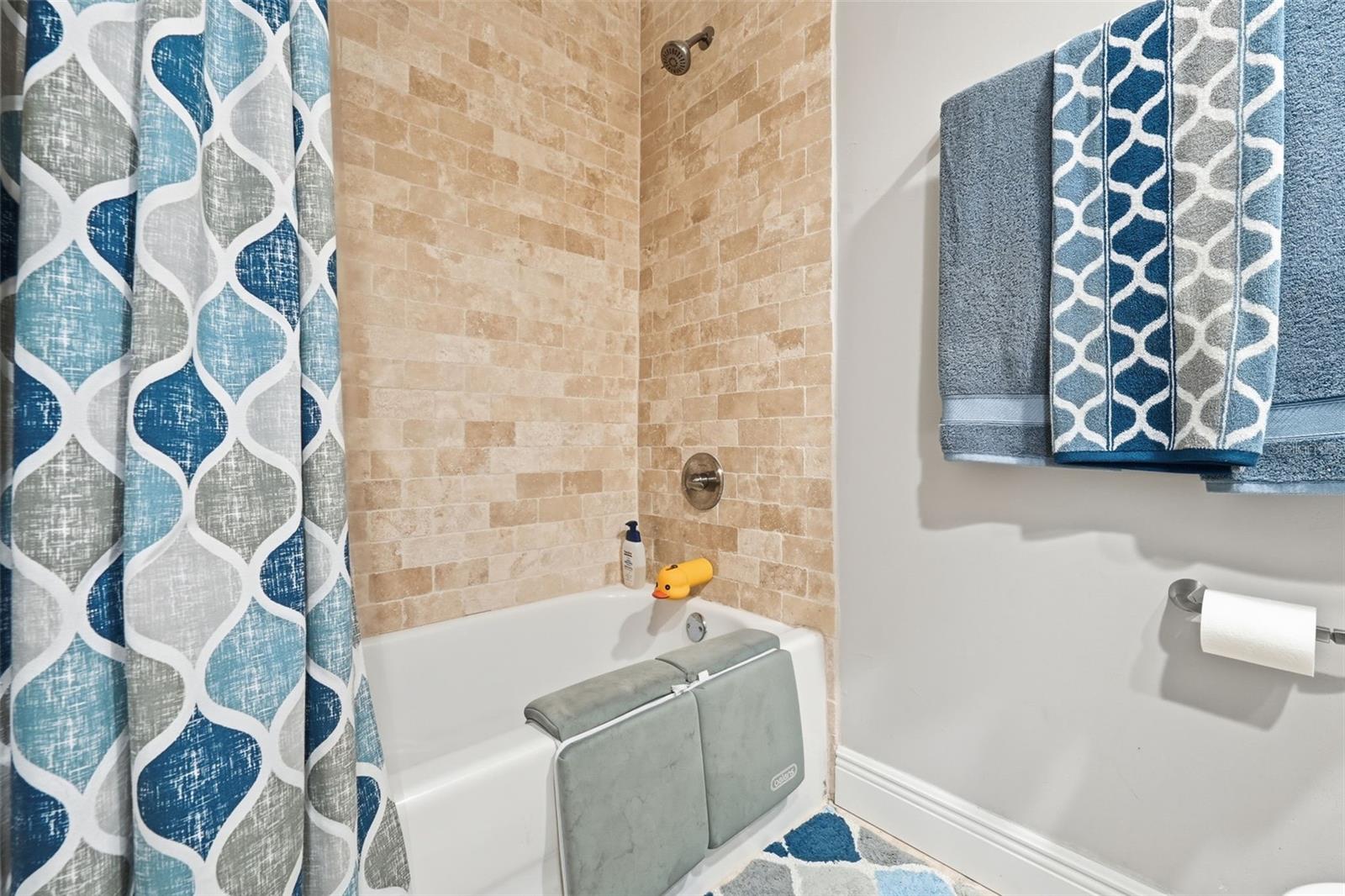 STONE HILL - Residential