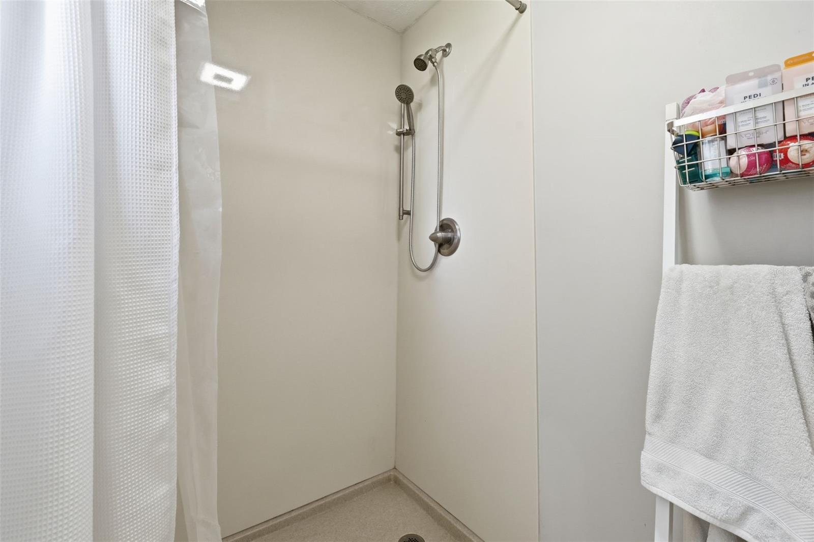 STONE HILL - Residential