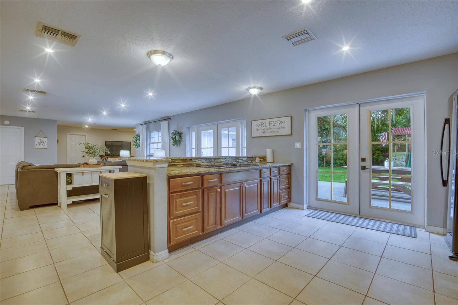 398 PALM DRIVE