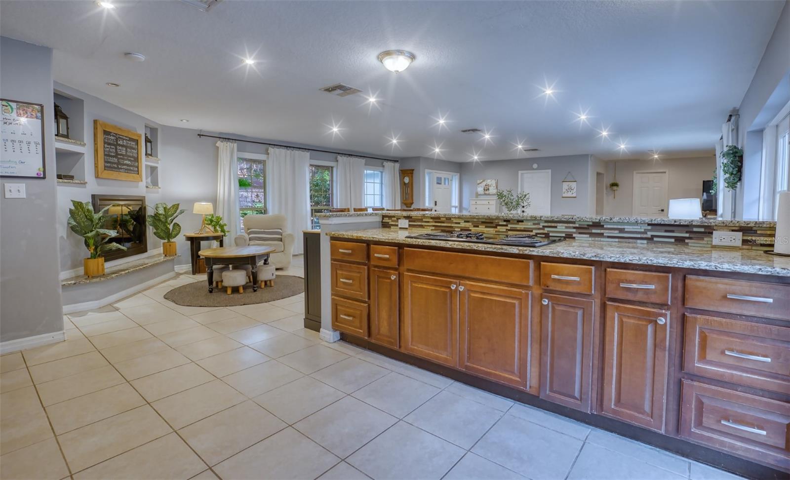 398 PALM DRIVE