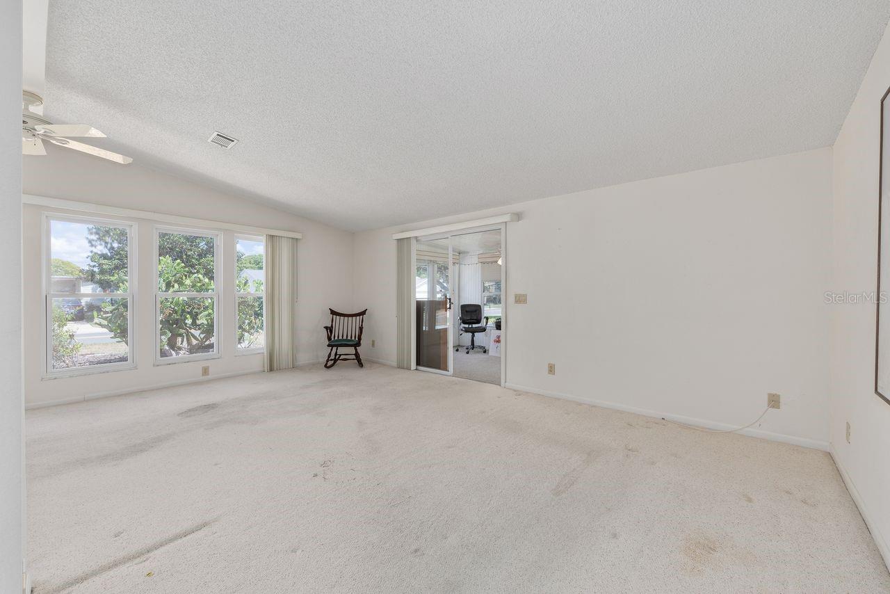 LADY LAKE ORANGE BLOSSOM GARDENS UNIT 13 - Residential