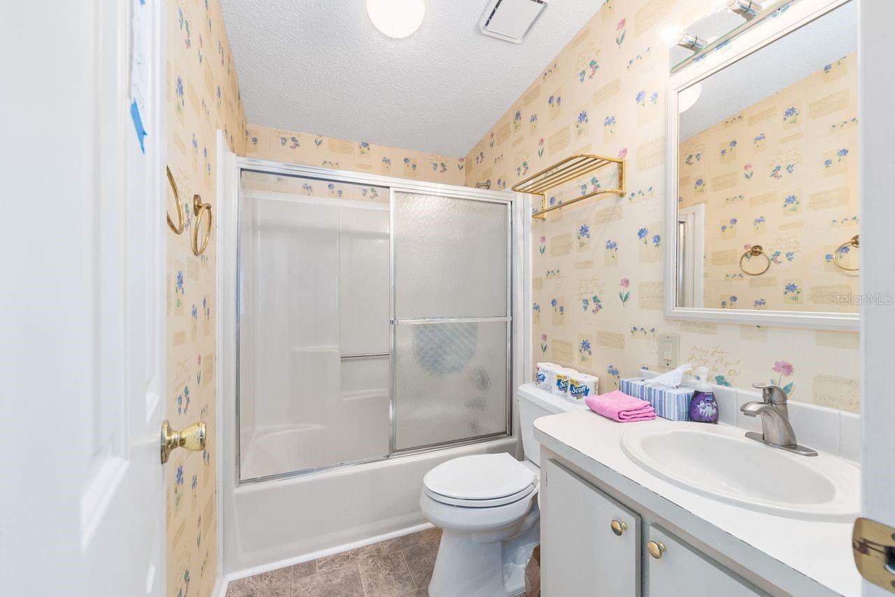 LADY LAKE ORANGE BLOSSOM GARDENS UNIT 13 - Residential