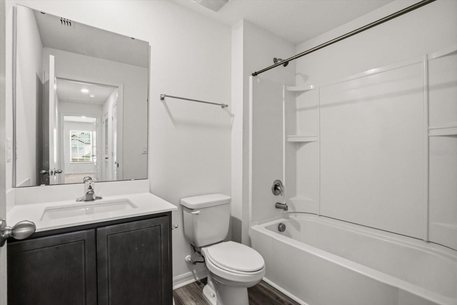 HAMLETS/TAVARES - Residential