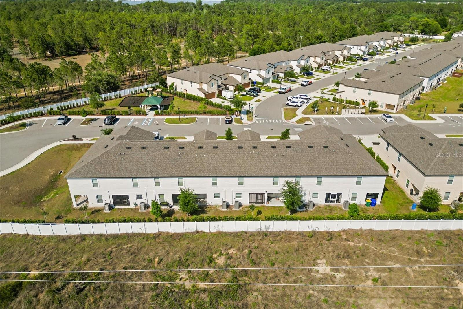 HAMLETS/TAVARES - Residential