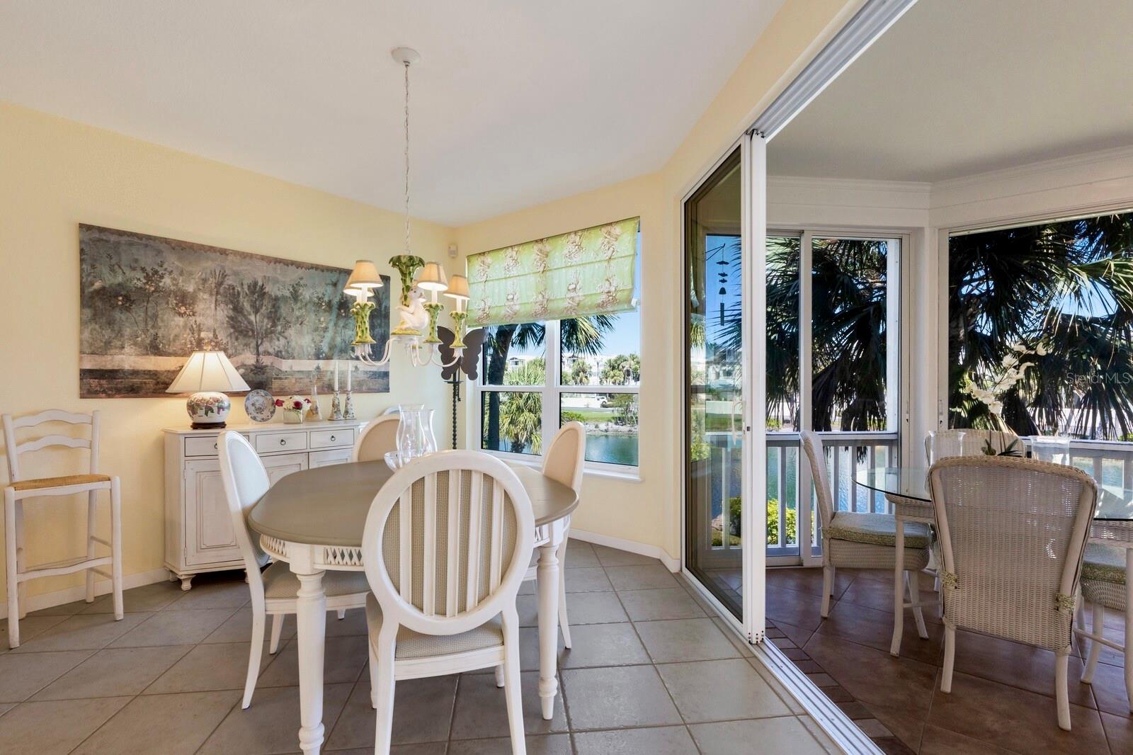 815 S HARBOR DRIVE