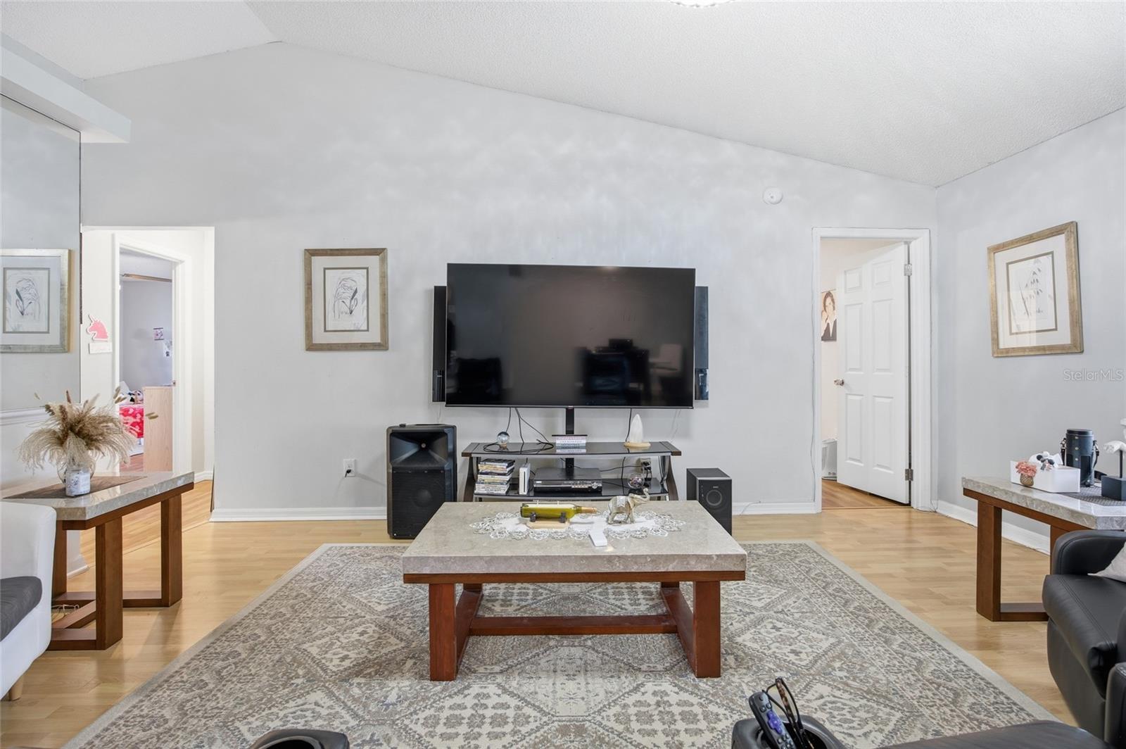 MARION OAKS - Residential