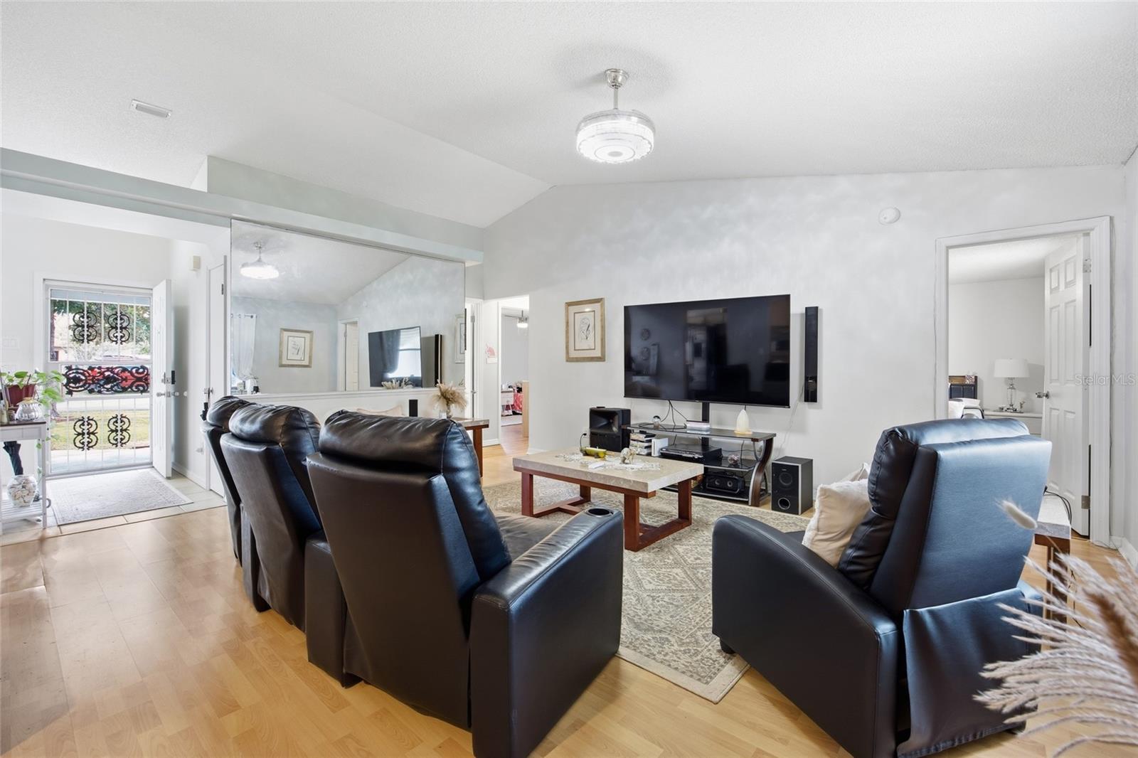 MARION OAKS - Residential