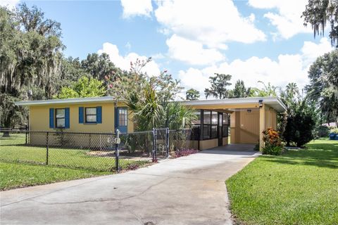 Photo of 951 Cr 453, Lake Panasoffkee, FL 33538 (MLS # O6300907)